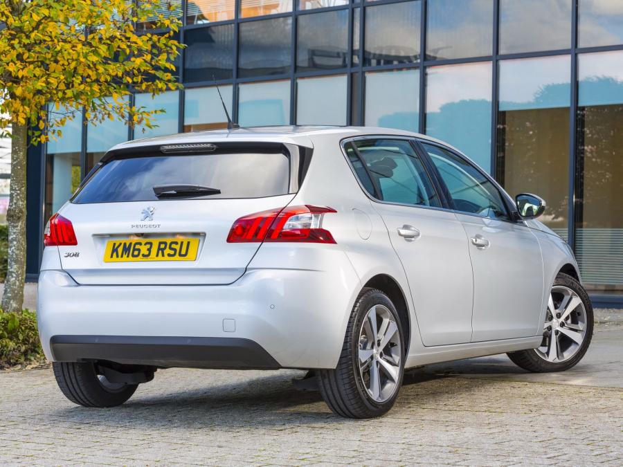  Peugeot 308 2013 года  (UK) (фото 6 из 25)